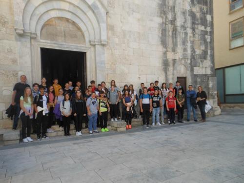 FOTO 2. Zadar- Ispred katedrale sv. Stošije