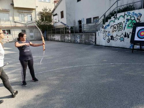 IMG-15de3efc83fba46a73c12cccb78ebccb-V