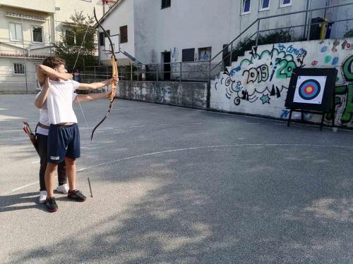 IMG-a46b61a86d58630ea0b4c0a00c50c09c-V